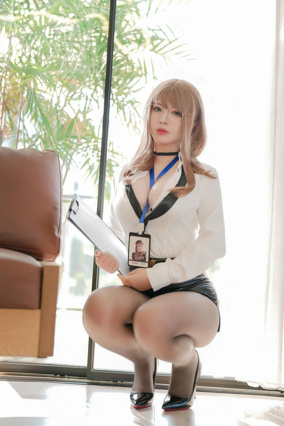 半半子_No_097_Nikke：胜利女神_艾玛秘书_76P_468MB tg@simisebaisi 【丝足阁】047.webp